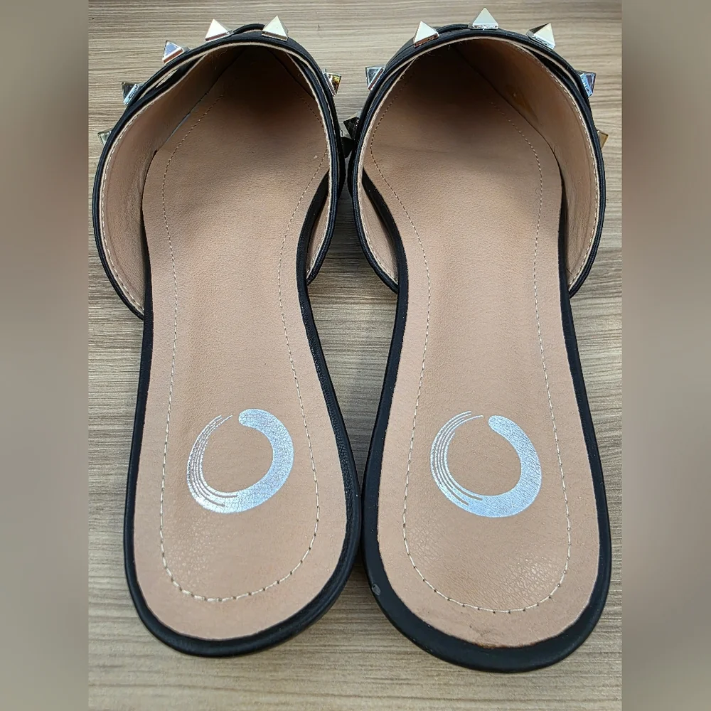 Journee Collection "Dreah" Studded Pointed-Toe Flat LIKE NEW - Picture 5 of 8